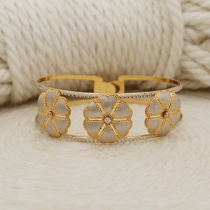 Wedding 22k Gold Bangle Bracelet, Fine Gold Handmade Women Jewelry, Indian Jewellery, Gift, Real Gold, handcrafted Gold Cuff Bangle, os1352