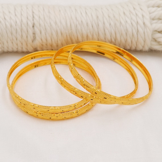Well Crafted Handmade 22k Gold Cuff Bangle, Fine Designed Gold