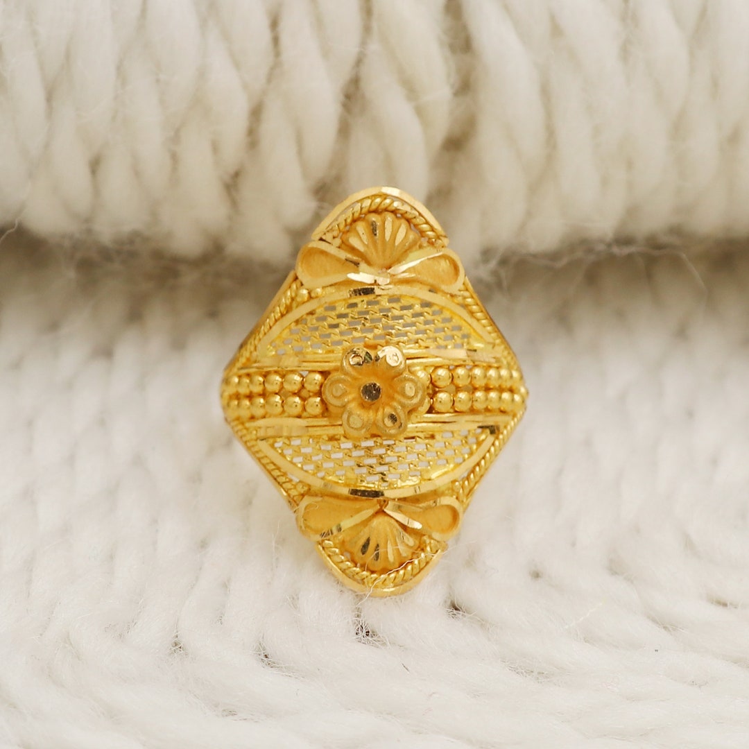 Handcrafted 22k Yellow Gold Indian-style Ring Featuring Intricate ...