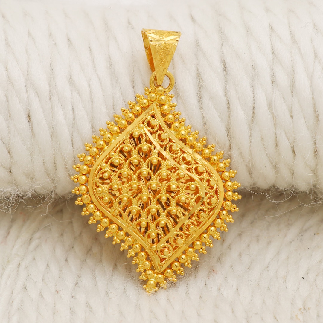 Designer 22k Yellow Genuine Gold Pendant or Leaf Locket Handmade ...
