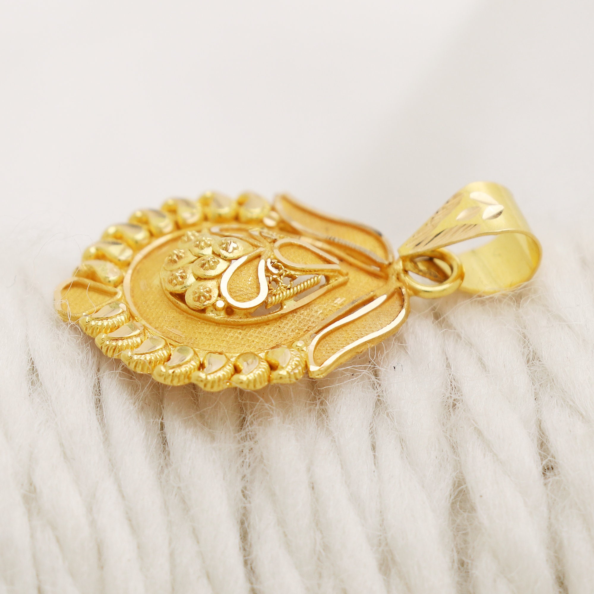 22k Yellow Genuine Gold Pendant Handmade Jewelry for Gift, Indian Gold 22kt Jewels, OS2341 - Etsy 22k Yellow Genuine Gold Pendant Handmade Jewelry for Gift, Indian Gold 22kt Jewels, OS2341 - Etsy