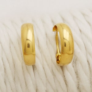 22k yellow gold hoop earrings handmade jewelry for gift, Indian gold 22kt jewels, OS2247