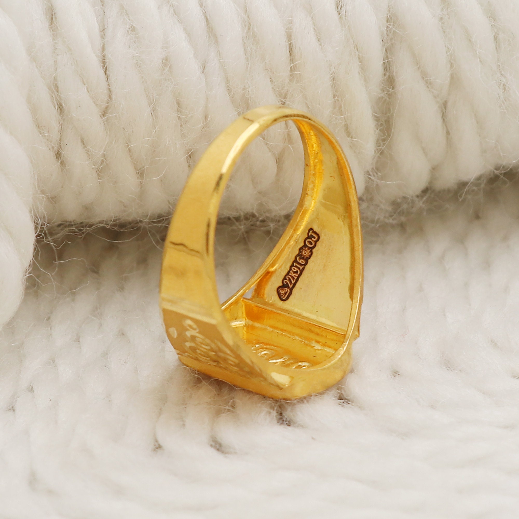 Fine Designed Unisex 22k Solid Yellow Gold Handmade Indian Ring