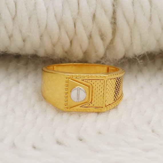 Buy Designer 22k Yellow Gold Gold Ring for Men Features a Striking