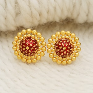 rood emaille 22 kt geelgouden oorstekers handgemaakte sieraden als cadeau, Indiaas massief gouden 22 kt juwelen, OS2091