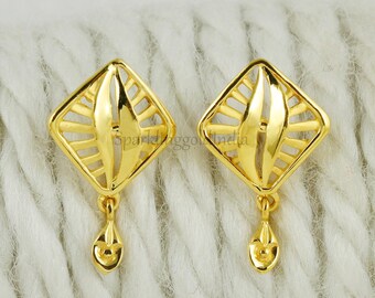 22Kイエローゴールドスタッドピアス、ゴールドトップス、ハンドメイド