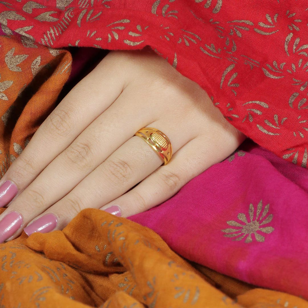Solid 22k Yellow Gold Ring, Indian Handmade Jewelry, 3.25 Grams