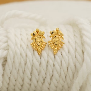 22 k Gold Ohrringe, Solid Gold handgemachte Frauen Schmuck, Indian, Geschenk, echtes Gold, handgefertigte Hochzeit Party Wear Gold Ohrstecker, os1315