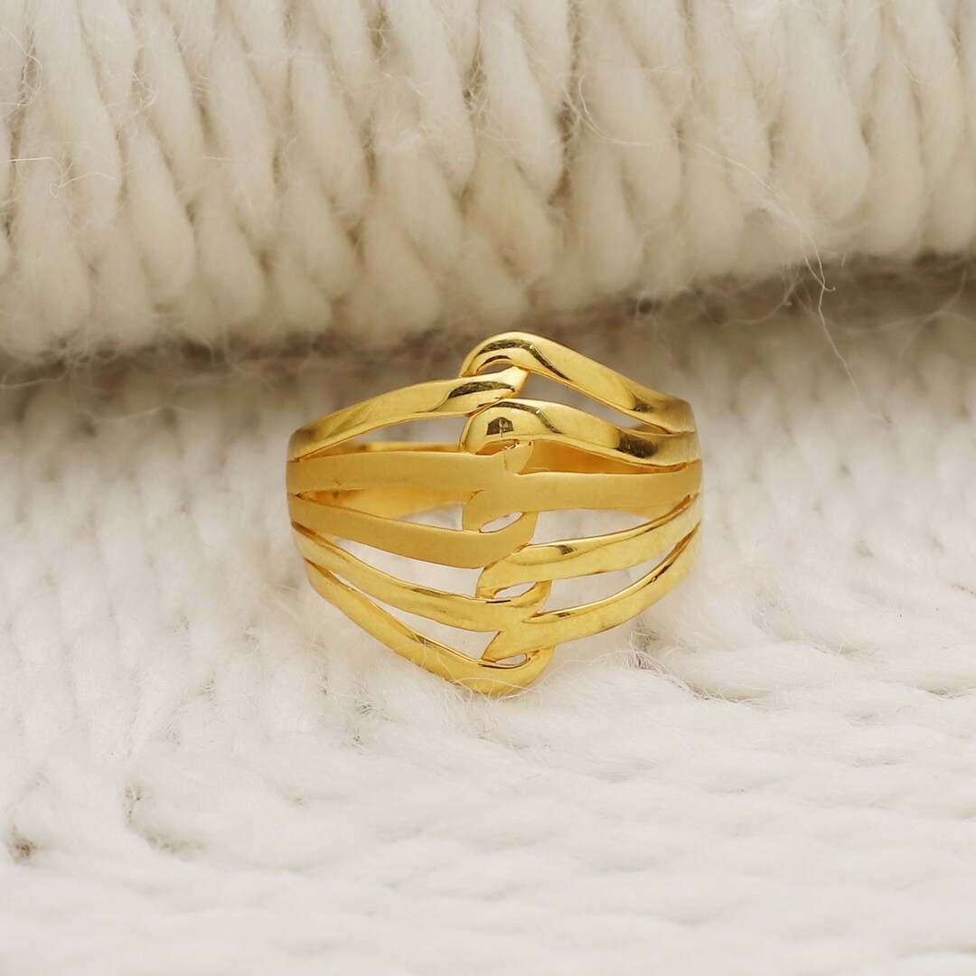 Handcrafted 22k Fine Gold Finger Ring Featuring a Delicate Interlooped ...