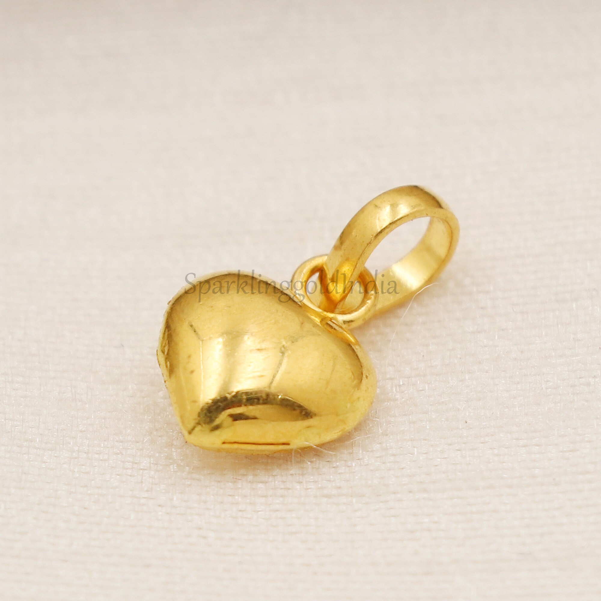 お買い得モデル Gold Genuine Yellow 22k Heart Locket or Pendant Shape アクセサリー