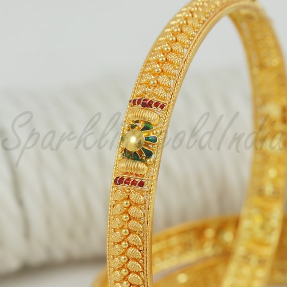 Well Crafted Handmade 22k Gold Cuff Bangle, Fine Designed