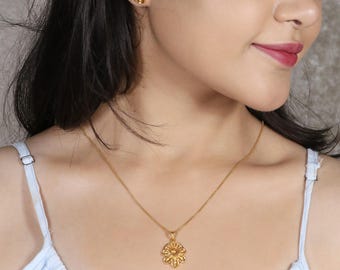 Designer, goed vervaardigde 22k gouden oorbellen set alleen, handgemaakte oorbellen set met Indiaas bladontwerp, sieraden set, OS3634