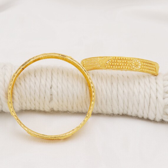 Beautifully Crafted Handmade 22k Gold Cuff Bangle, Fine Designed