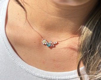 Colar de coração de água-marinha: pingente de borboleta com zircônia e margarida de prata esterlina