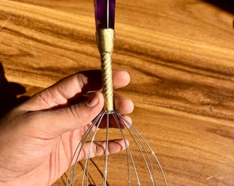 Amethyst-Kristall mit Kopfkratzmassagekrallen Octopus-Kopfmassagegerät, Kopfhautkratzer-Massagegerät, handgefertigtes Amethyst-Kristallkopfmassagegerät