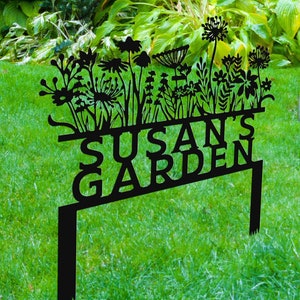 Custom Flowers Metal Garden Decor, Sign for Flower Beds, Personalized Flowers Garden Sign with Stakes, Metal Yard Art, Gift for Grandmother