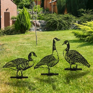 Garden Metal Duck Sign with Stake Set of 3, Yard Art, 3 Pieces Duck Decor, Duck Garden Art, Farm Animal Garden Stake, Garden Ornaments, Gift