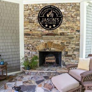 Cartello da parete per barbecue in metallo personalizzato, cartello per barbecue personalizzato, cartello per barbecue per esterni, cartello per barbecue di grandi dimensioni, regalo personalizzato, decorazione da parete per barbecue immagine 5