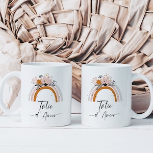 Kubek Auntie D'amour-spersonalizowany kubek ceramiczny-oryginalny pomysł na prezent dla kobiet-ciocia tęczowe słodkie kwiaty