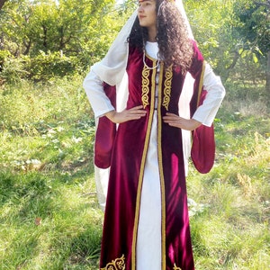 Armenian traditional taraz