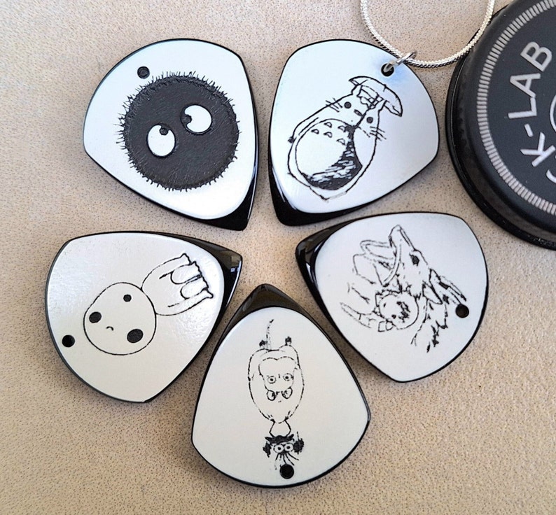 Manga guitar picks set of 5 with packaging and chain image 1
