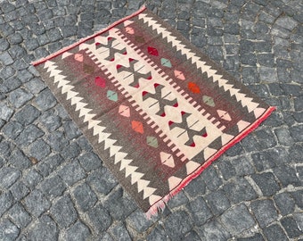 kilim rug, 3.0x3.6 morrocan rug, turkish rug, oushak rug, southwestern rug, geometric rug, flatweave rug, rustic rug, distressed rug