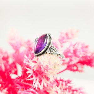 Handgemaakte marquise-amethistring: 925 sterlingzilveren boho-sieraden