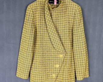 Pierre Cardin Houndstooth Wool Jacket Made in Japan Ladies Blazer Metal Gold Button Yellow Checkered Coat