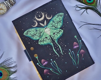 Diario de hechizos de cuero: Grimorio de polilla y mariposa de Luna, borde deshilachado