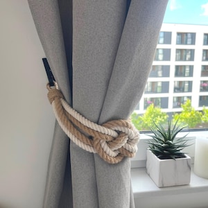 Carrick Knot Curtain Tieback – White Cotton & Jute Rope Boho Holder