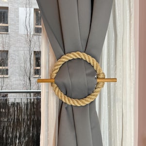 Curtain holdback - Handmade: Jute Circle Curtain Tieback with Wooden Pin - Eco-decor - Boho style