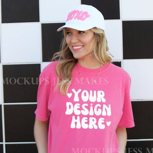 Crunchberry C1717 Retro Tee shirt Mockup, Pink Comfort Colors Gildan Mockup, Tshirt Model Crunchberry Lifestyle Mockup with XOXO Trucker Cap