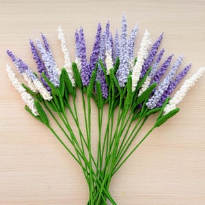 Hastes de lavanda de crochê feitas à mão | Buquê de flores de fios