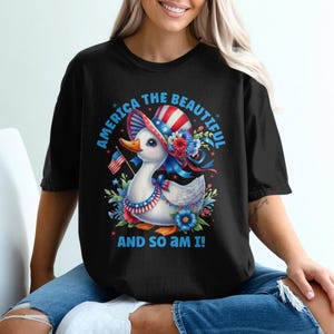 Patriotic Duck T-Shirt America the Beautiful Floral Design Women's Graphic Tee Casual Summer Top