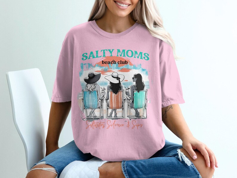 Salty Moms Beach Club Graphic Tee, Summer Casual Women's T-Shirt, Fun Mom Outing Top, Stylish Beachwear, Soft Pink Cotton Shirt