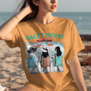 Salty Moms Beach Club T-Shirt, Summer Group Friendship Graphic Tee, Casual Women's Fashion, Ocean Beachwear Top