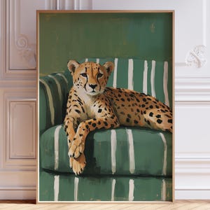 Leopard på soffa Poster Smaragdgrön Modern konst Samtida konstverk Maximalistisk heminredning Gepardväggkonst Gepardväggkonst Utskrivbar konst