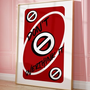 Stampa Don't Overthink It, stampabile arte murale retrò rossa, arte murale con carte da gioco, decorazione murale preppy, arte murale femminile, stampa artistica murale alla moda