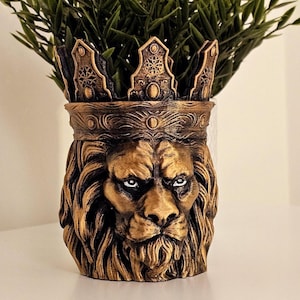 Majestic Lion Planter/Bowl