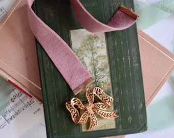 MADE TO ORDER: Handmade Vintage Pin / Charm Ribbon Bookmark, Velvet Bookmarks, Light Academia, Dark Academia, Gift for Birthday, Book Lovers