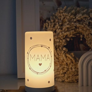 Tischlampe Mama / Muttertag / Geschenk zur Geburt / Geburtstag / Camping / Garten / LED Bild 4