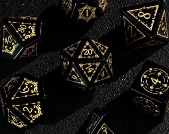 Juego de dados DND de obsidiana grabada: cristal morado tallado a mano para Dungeons & Dragons, RPG, MTG, regalo de cumpleaños