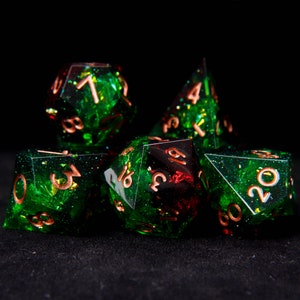 Full Set Handmade DND Resin Sharp Edge Dice Set, Green Star D&D Dice Set for Dungeons and Dragons, Polyhedral Dice Set