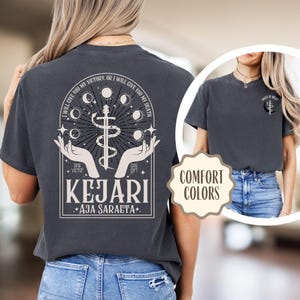 Kejari Tournament Tee, Kronen von Nyaxia Shirt, Die Schlange und die Flügel der Nacht TSATWON, Haus der Nacht, offiziell lizenziertes Buchliebhaber Geschenk