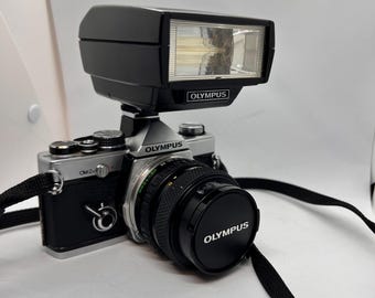 Olympus OM-2n MD with Zuiko 1.8/50mm - De Wit Cameras