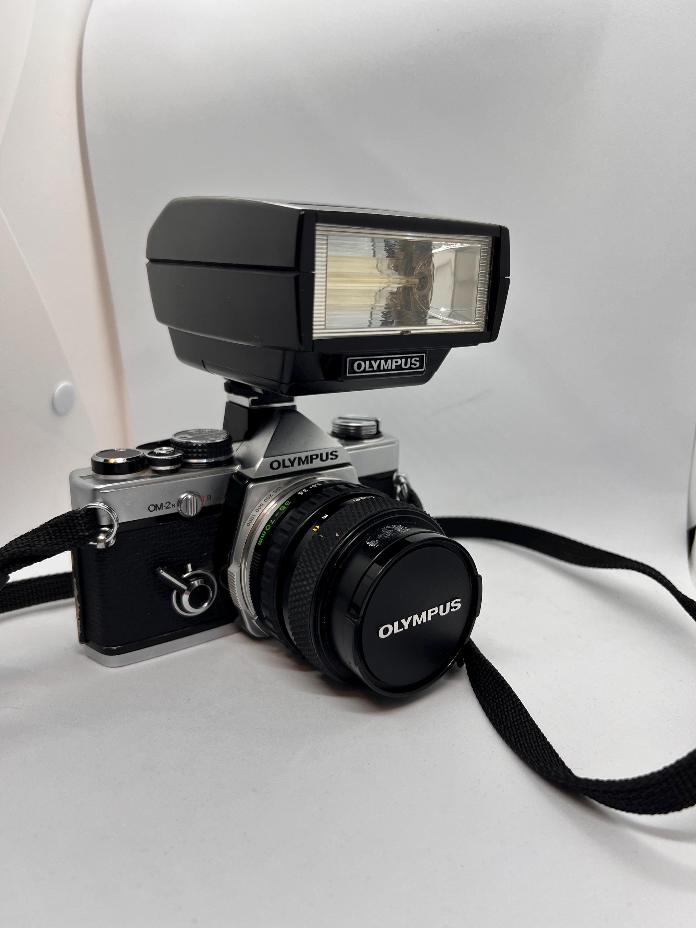 Olympus OM-2N With Flash, Winder, and Batteries - Etsy Israel