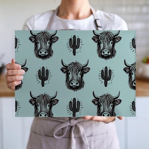 Highland Cow Glass Cutting Board Aesthetic Farmhouse Kitchen Decor Southwest Kitchen Board Cute Cow Cheese Board Housewarming Gift Idea