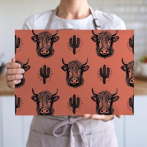 Highland Cow Glass Cutting Board Aesthetic Farmhouse Kitchen Decor Southwest Kitchen Board Cute Cow Cheese Board Housewarming Gift Idea