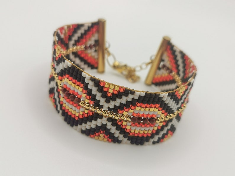 Bracelet ethnique tissé en perles Miyuki Delicas et pierres gemmes Accessoires pour femme. Manchette Miyuki Jaspe rouge. image 5