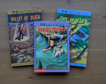 3pk MYSTERIES NATIONAL PARKS: Valley of Death, Dangerous Waters, The Hunted Vintage Chapter Books Set